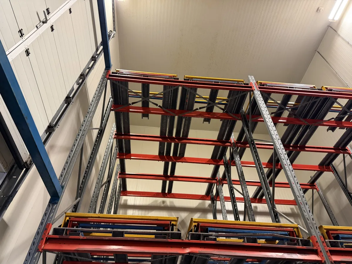 Heavy-Duty Industrial Pallet Racking System – Multi-Tier Steel Warehouse Shelving