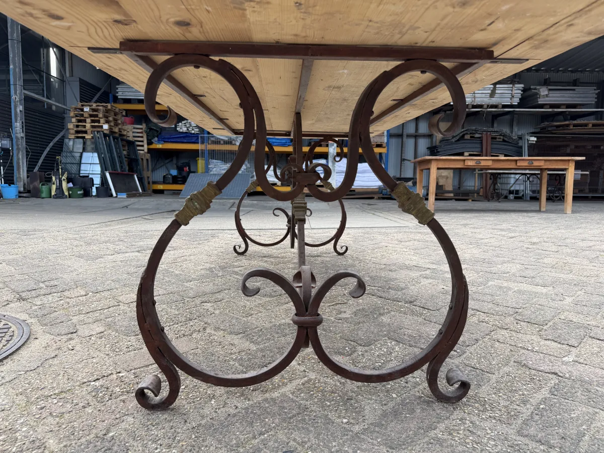 RENÉ HOUTMAN Rustic Whitewashed Solid Wood Dining Table with Ornate Wrought Iron Base