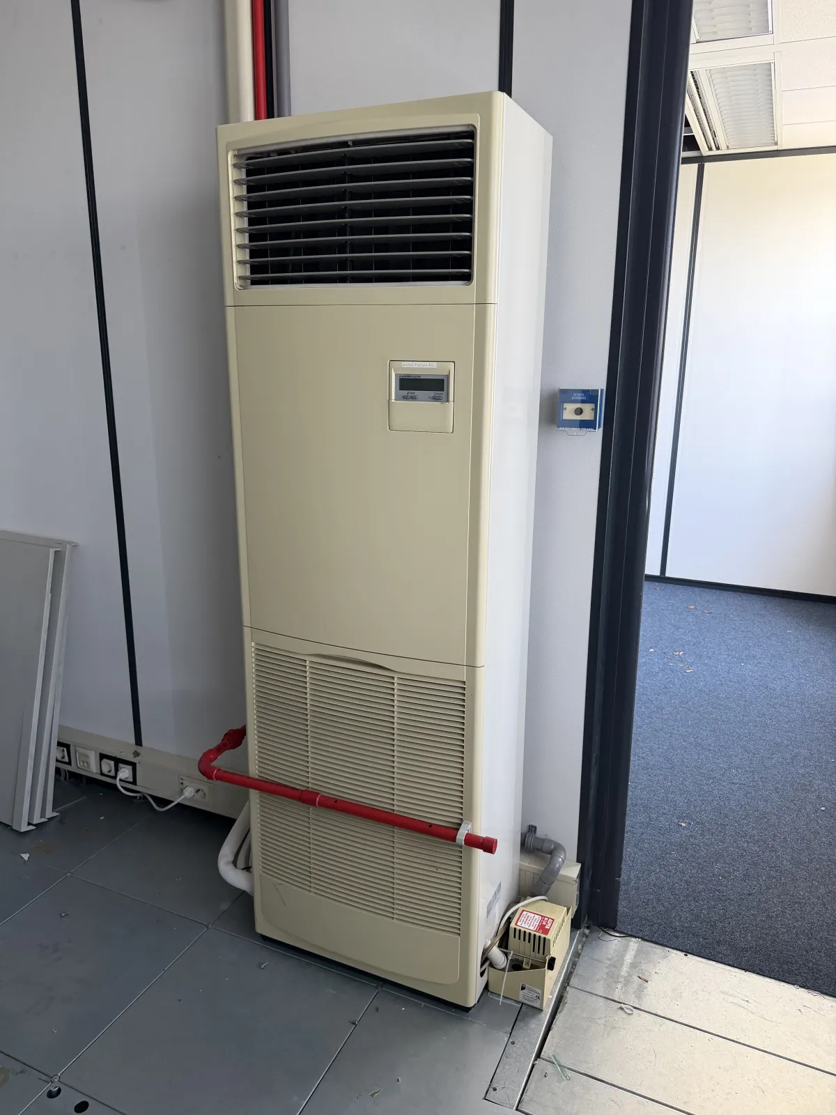Mitsubishi Electric Floor-Standing Air Conditioning Units x3 – Used Commercial AC