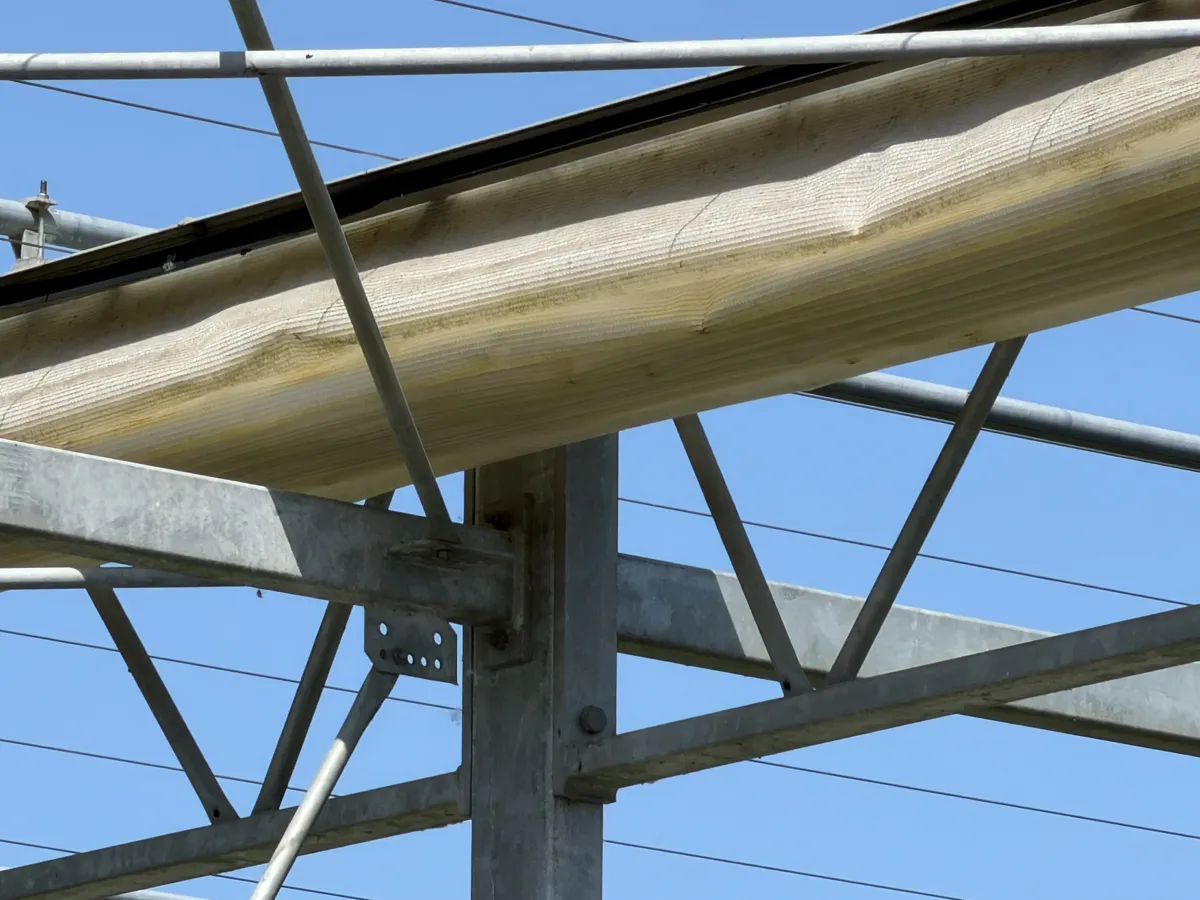 Large Commercial Greenhouse Steel Structure with Shade Cloth – Full Span Glasshouse