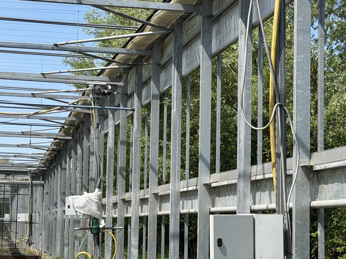 Large Commercial Greenhouse Steel Structure with Shade Cloth – Full Span Glasshouse