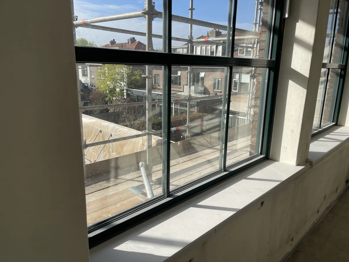 Large Dark Green Steel-Framed Multi-Pane Windows – Industrial Style, New/Near-New Condition