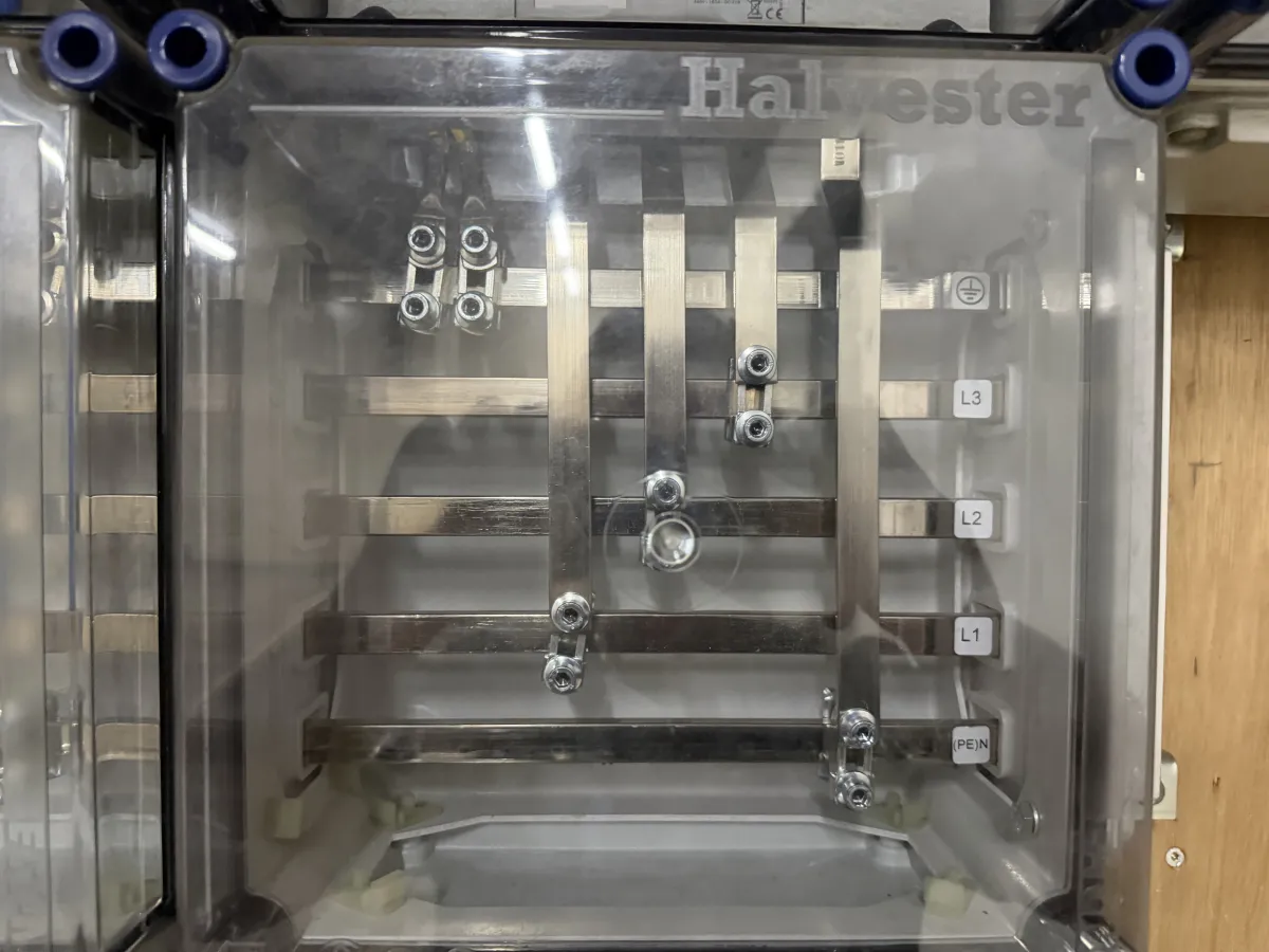 Eaton IP65 Weatherproof Enclosure with Rotary Isolator Switch & Busbar Assembly