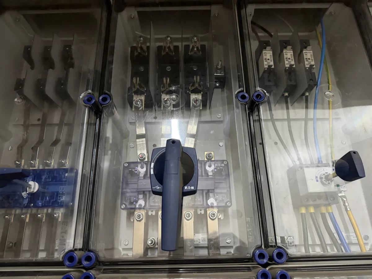 Eaton IP65 Weatherproof Enclosure with Rotary Isolator Switch & Busbar Assembly
