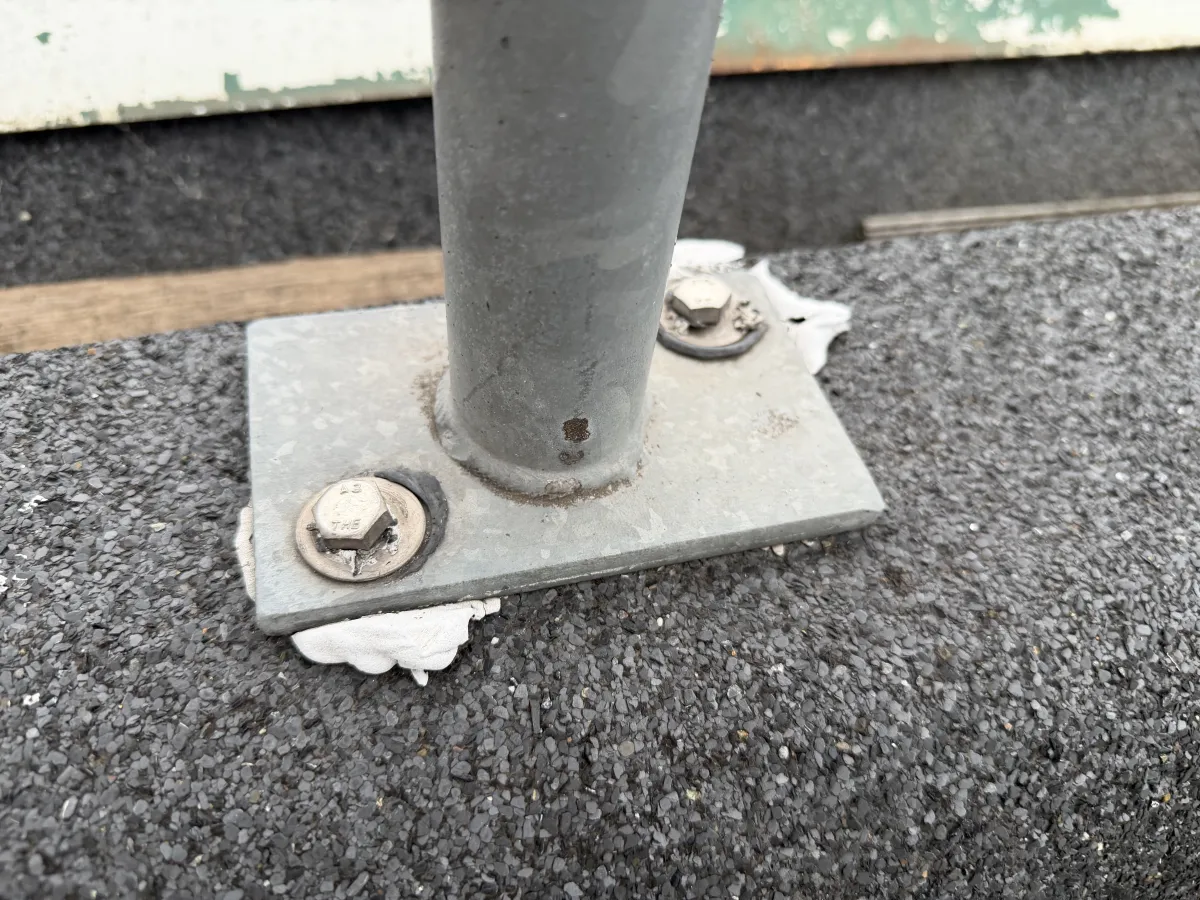 Galvanised Steel Crowd Control Barriers / Roof Safety Railings - Multiple Sections