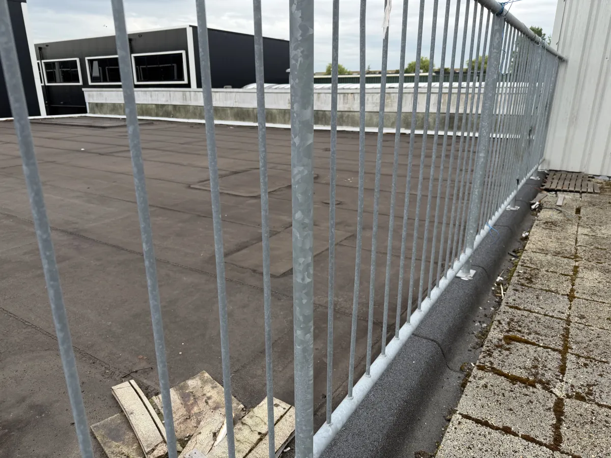 Galvanised Steel Crowd Control Barriers / Roof Safety Railings - Multiple Sections