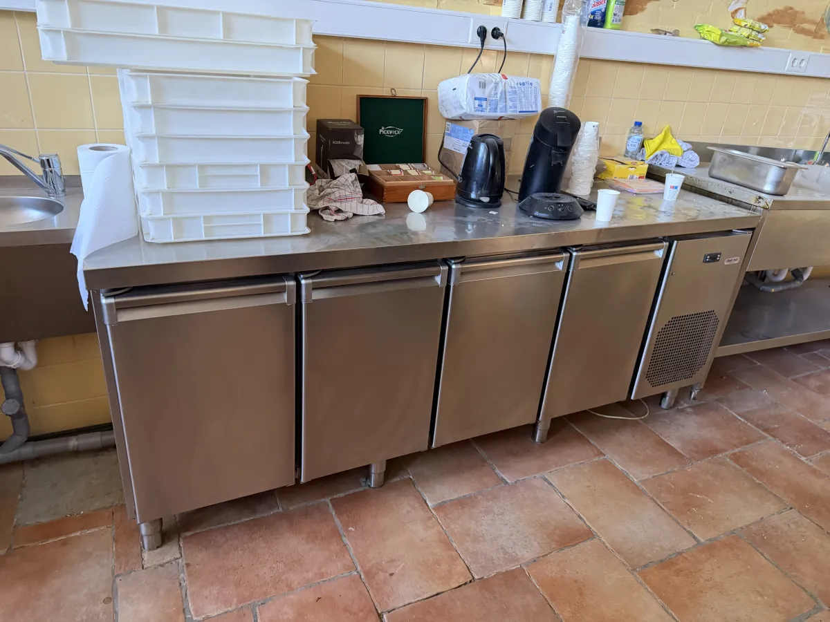 Commercial Hood-Type Pass-Through Dishwasher - Electrolux Professional Kitchen