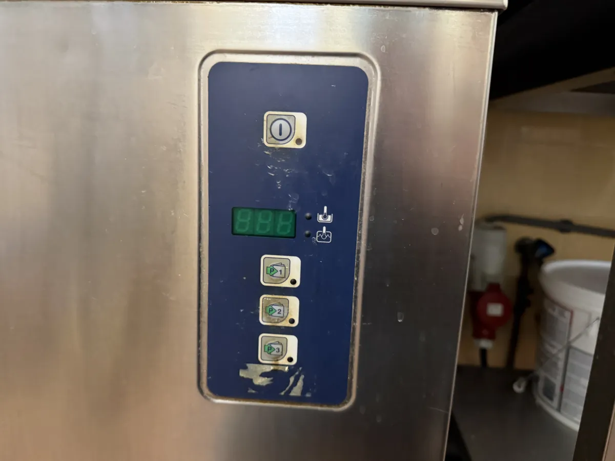 Commercial Hood-Type Pass-Through Dishwasher - Electrolux Professional Kitchen
