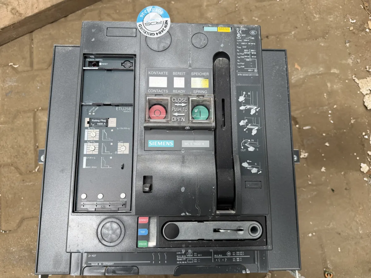 Siemens 3WL Air Circuit Breaker 1600A 690V LSIG - Used
