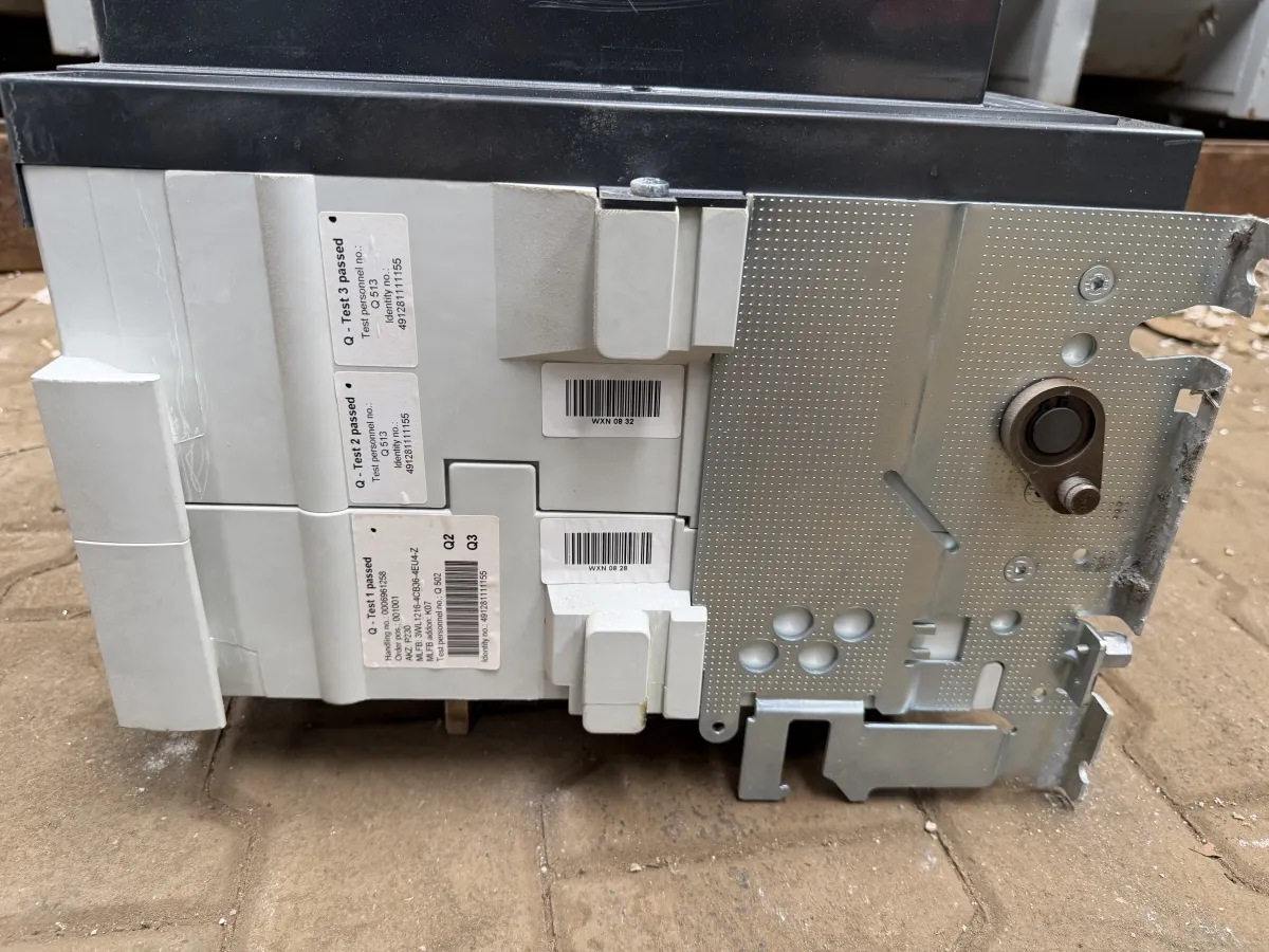 Siemens 3WL Air Circuit Breaker 1600A 690V LSIG - Used