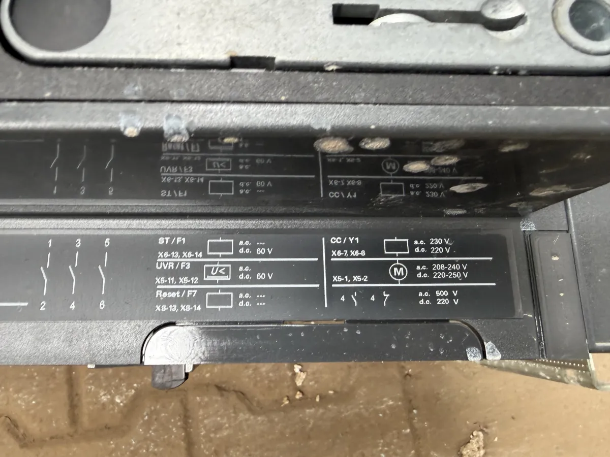 Siemens 3WL Air Circuit Breaker 1600A 690V LSIG - Used