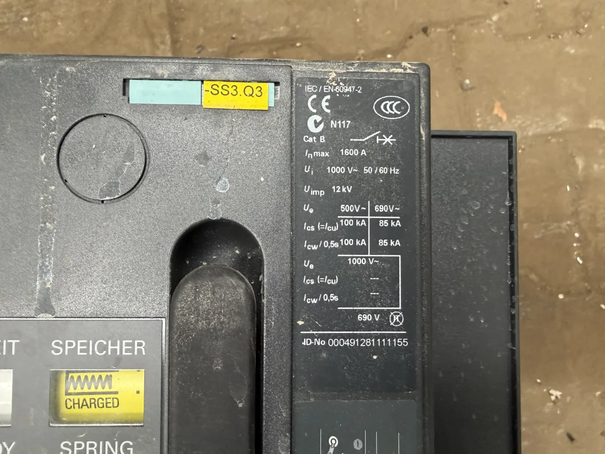 Siemens 3WL Air Circuit Breaker 1600A 690V LSIG - Used