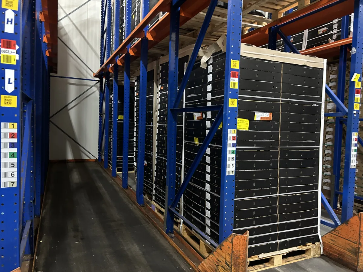 Heavy-Duty Drive-In Pallet Racking System Blue/Orange Steel Warehouse Storage