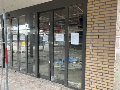 Large Aluminium Glazed Storefront Door & Window System – Dark Anthracite, Used