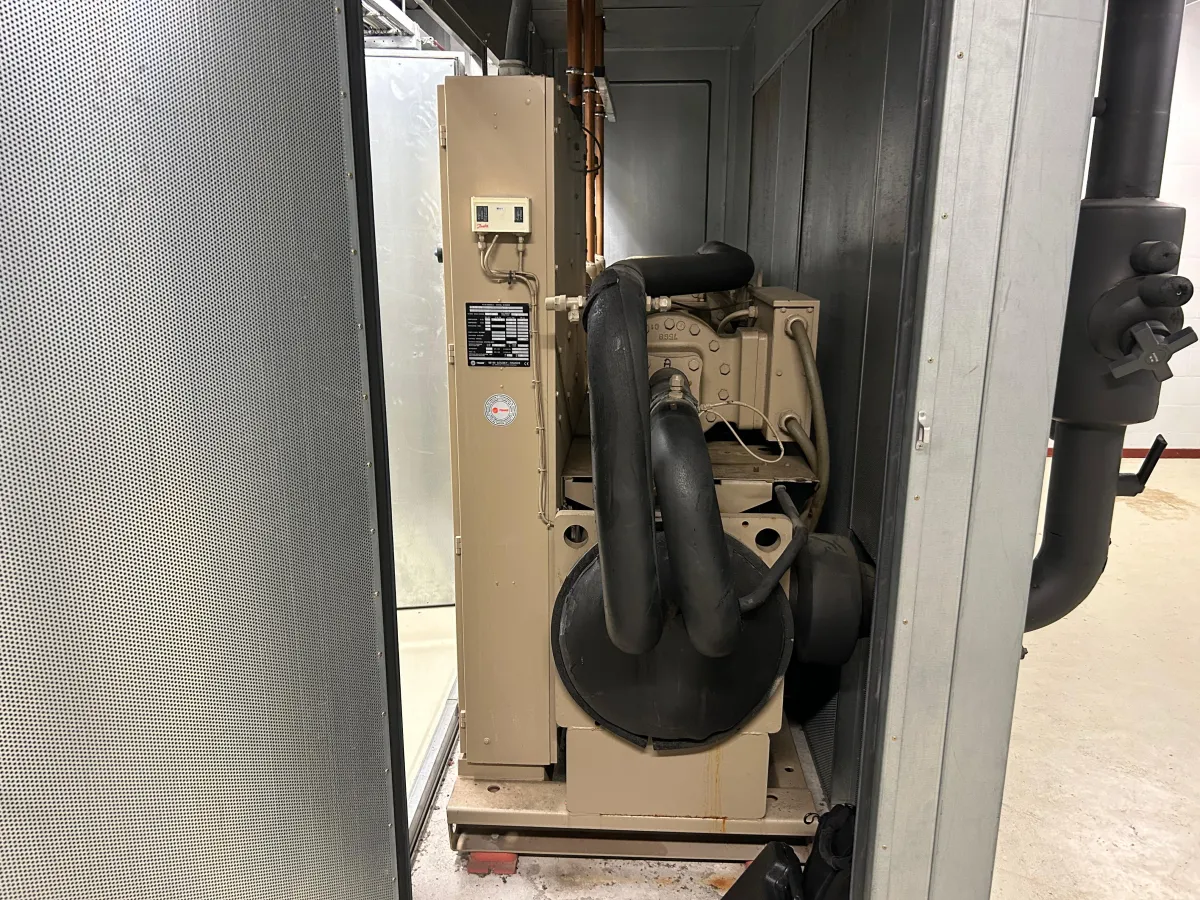 Trane CHHB085 Helirotor Screw Chiller Unit 226kW R404A - 2002, Dual Compressor