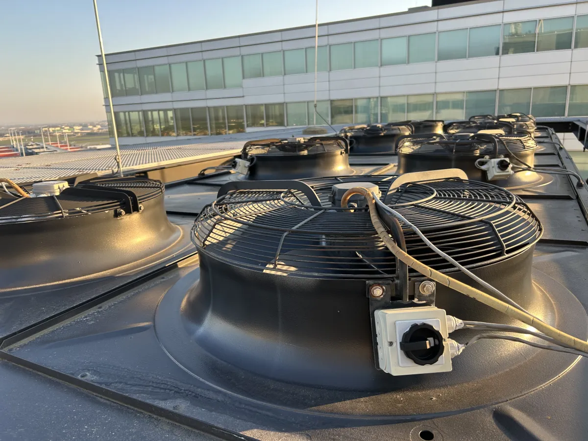 Industrial Rooftop Dry Cooler / Air-Cooled Condenser Unit with Multiple Fans