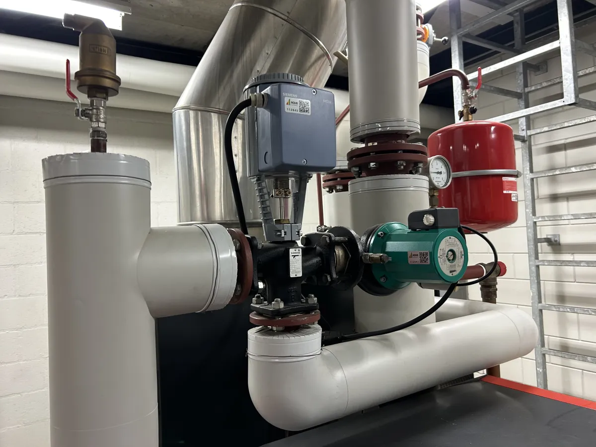 Remeha ECO 14-1 Commercial Gas Boiler Unit with Siemens SKD32 Actuator & Wilo Pump