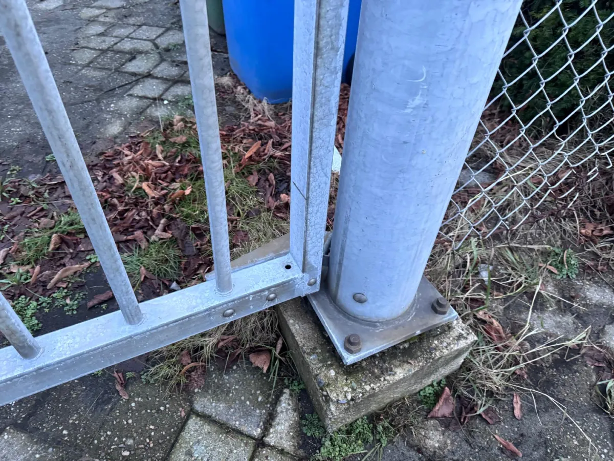 Galvanised Steel Double Swing Gate – Industrial Grade, Good Condition