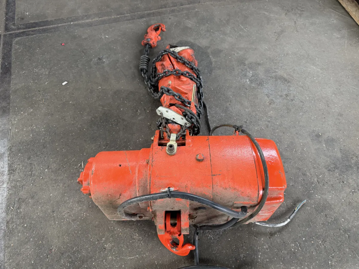 Electric Chain Hoist Red Heavy Duty with Hook & Load Chain