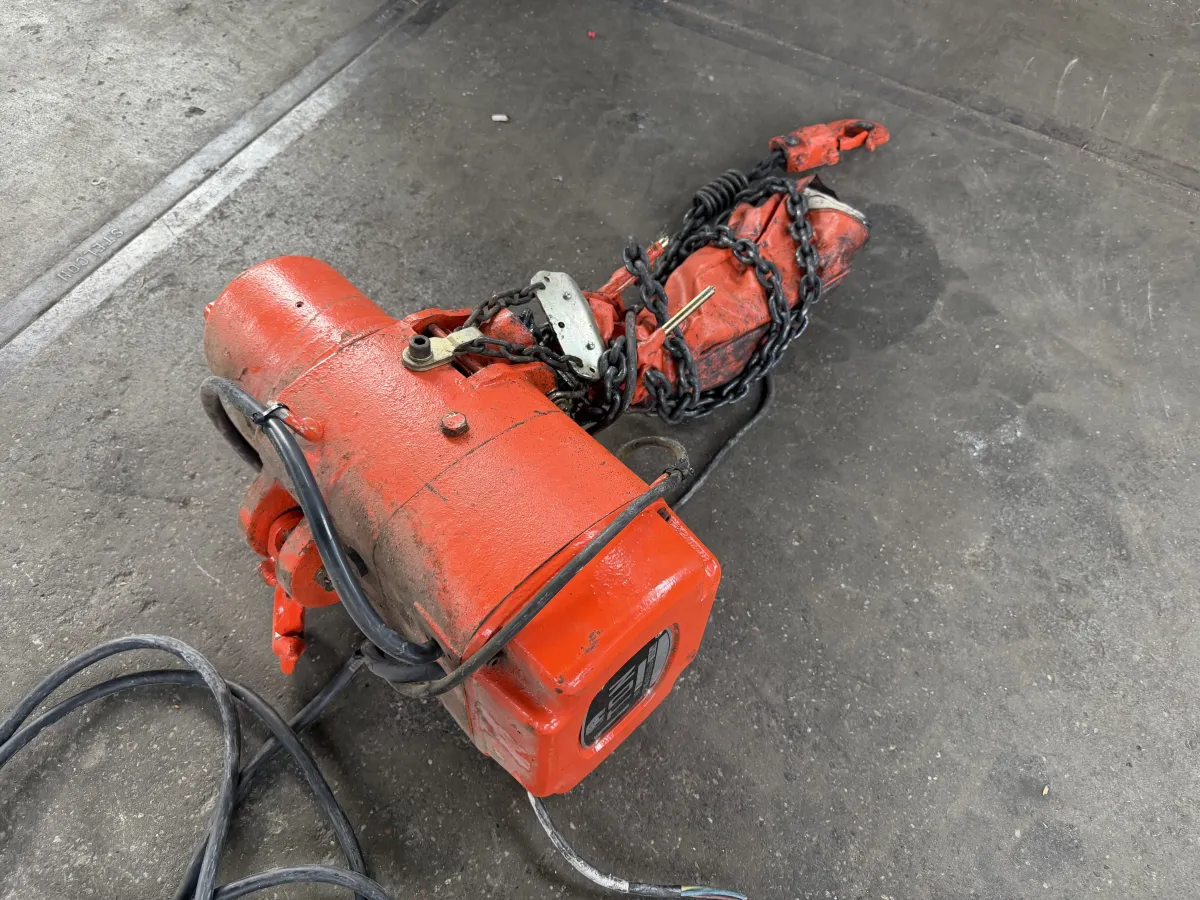 Electric Chain Hoist Red Heavy Duty with Hook & Load Chain