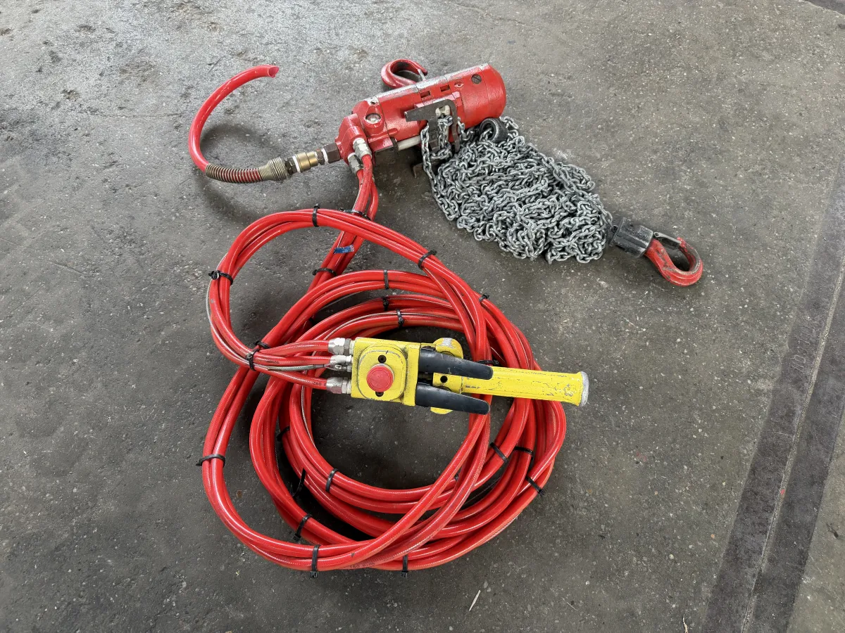 Hydraulic Chain Hoist with Remote Control & Hoses – Complete Set