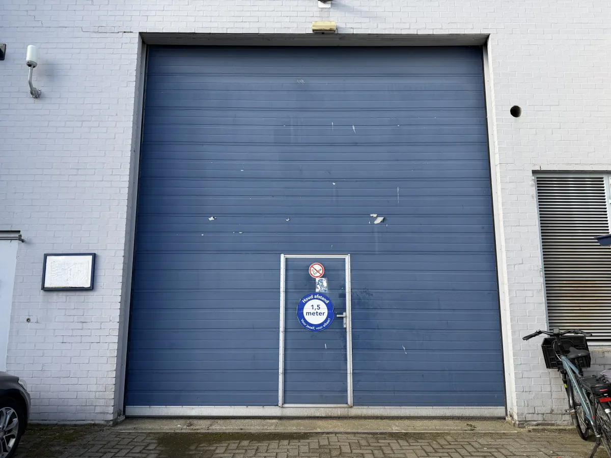 Industrial Sectional Overhead Door Blue, (4,79 mtr Wide x 5,03 mtr High)