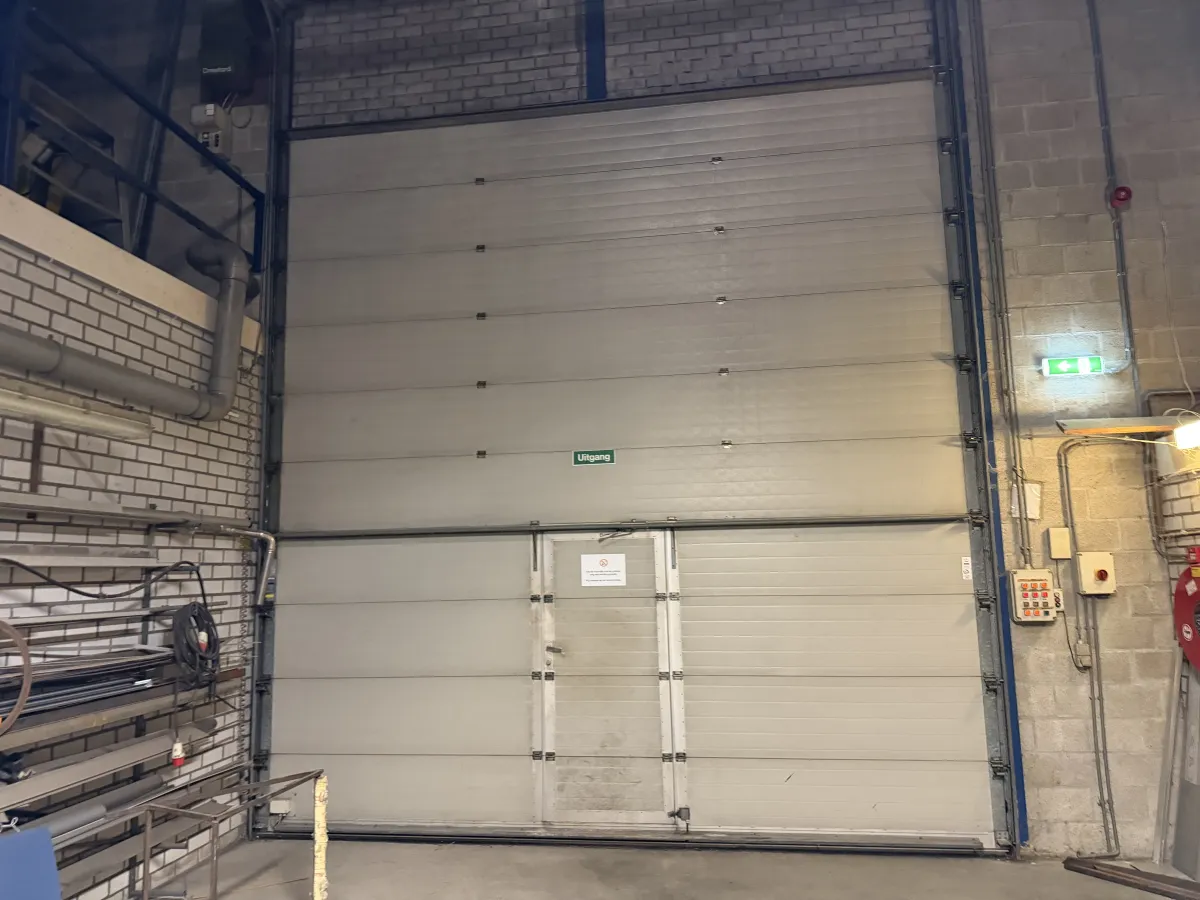 Industrial Sectional Overhead Door Blue, (4,79 mtr Wide x 5,03 mtr High)