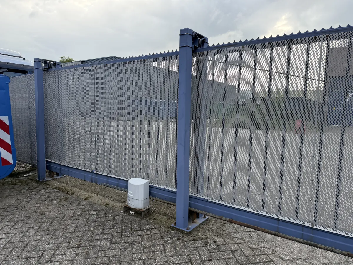 Heavy-Duty Blue Steel Sliding Gate with Anti-Climb Spikes – Approx. 8m Wide