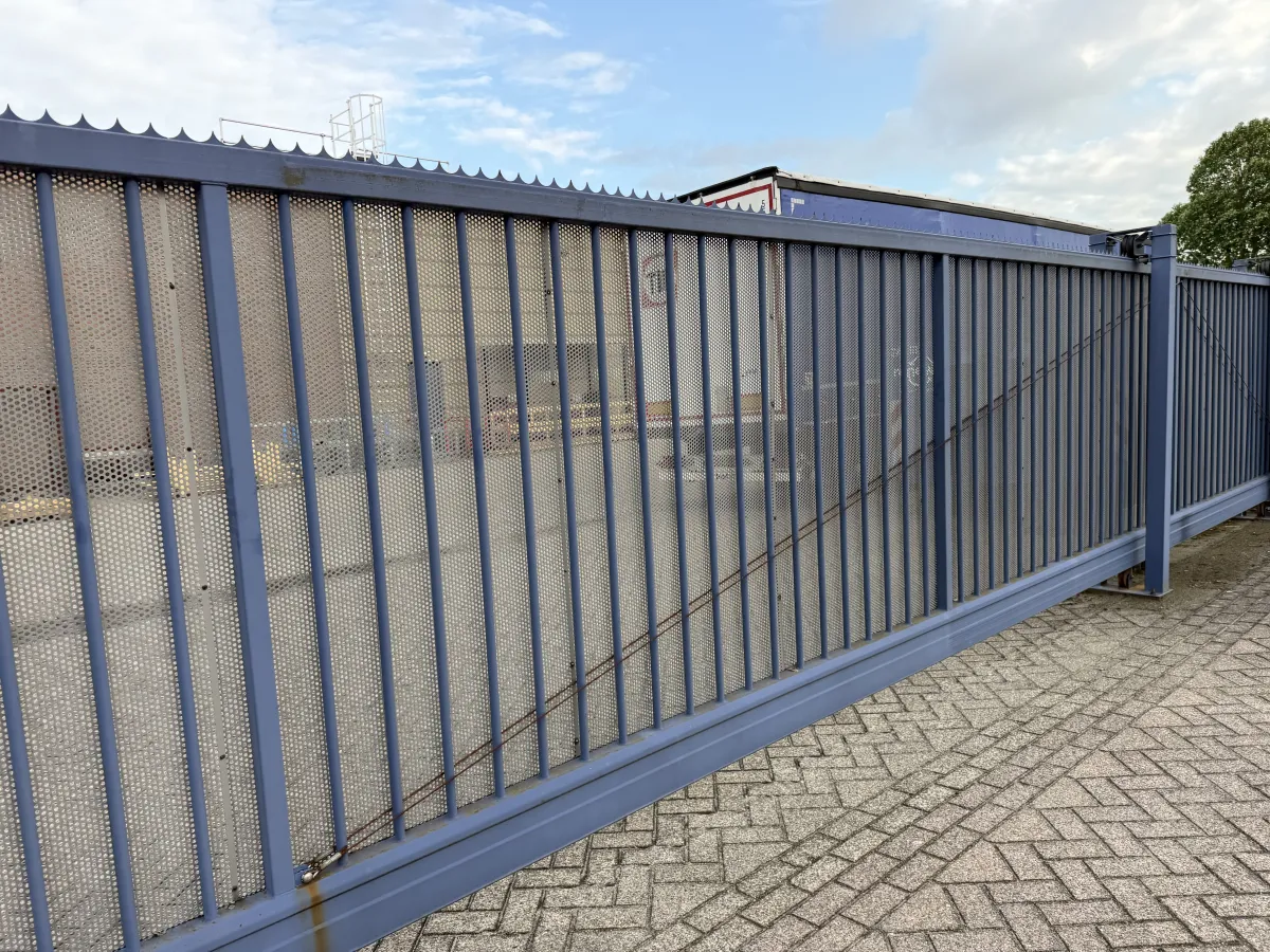 Heavy-Duty Blue Steel Sliding Gate with Anti-Climb Spikes – Approx. 8m Wide