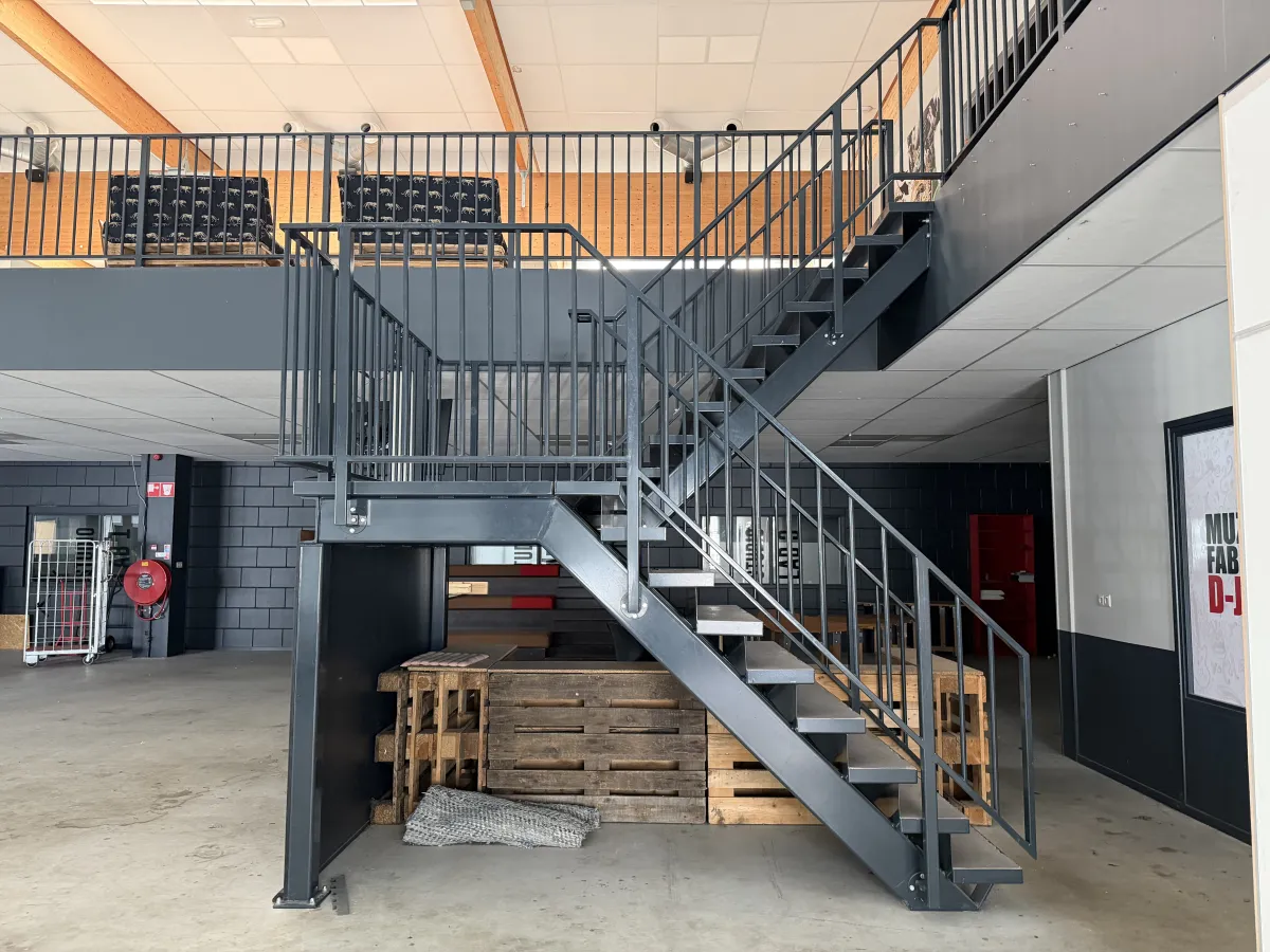 Industrial Steel Mezzanine Staircase with Landing Platform and Railings - Dark Grey