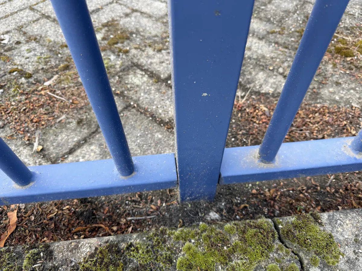 Steel Blue Coated Fence 128,00 mtr. Included 4 gates