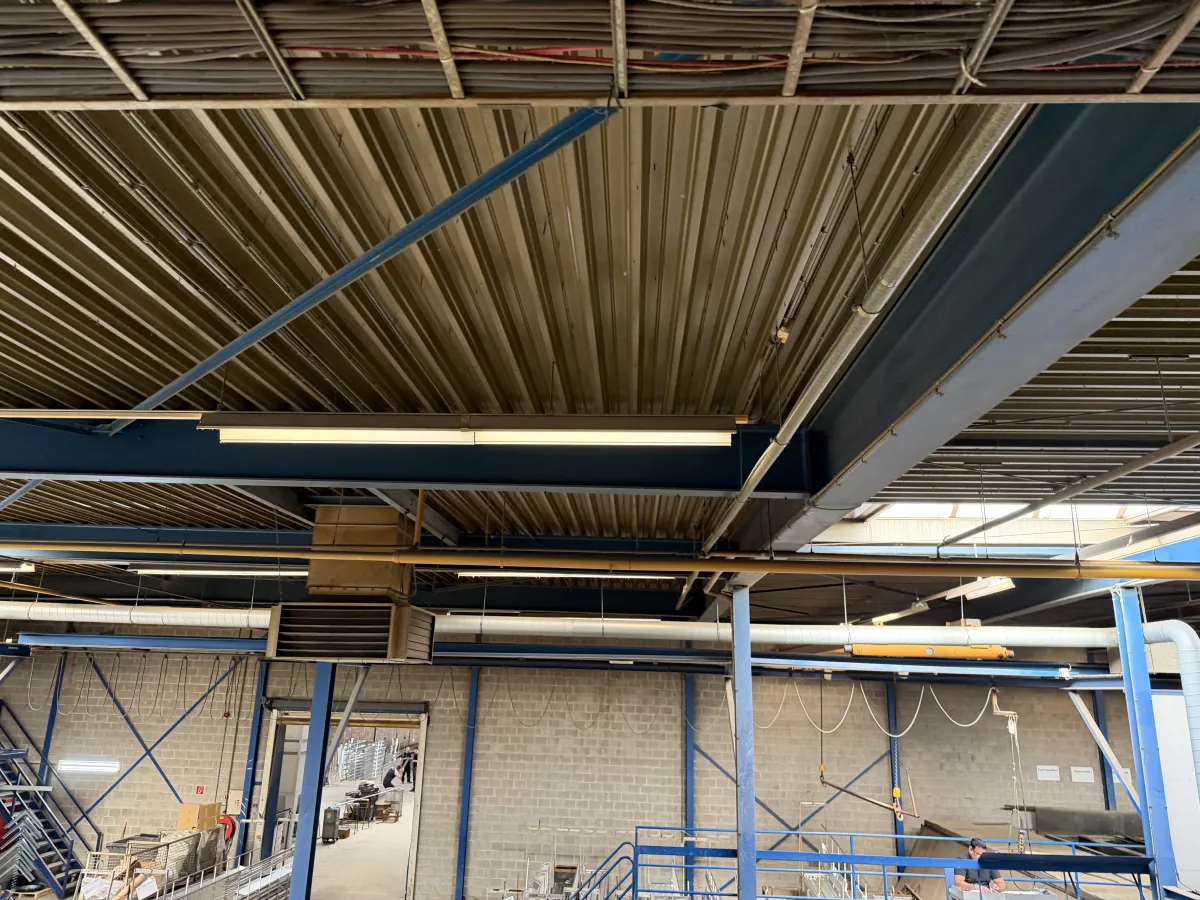 Steelconstruction with Roof Structure 21,50 x 54,80 mtr. (1.178 m2)