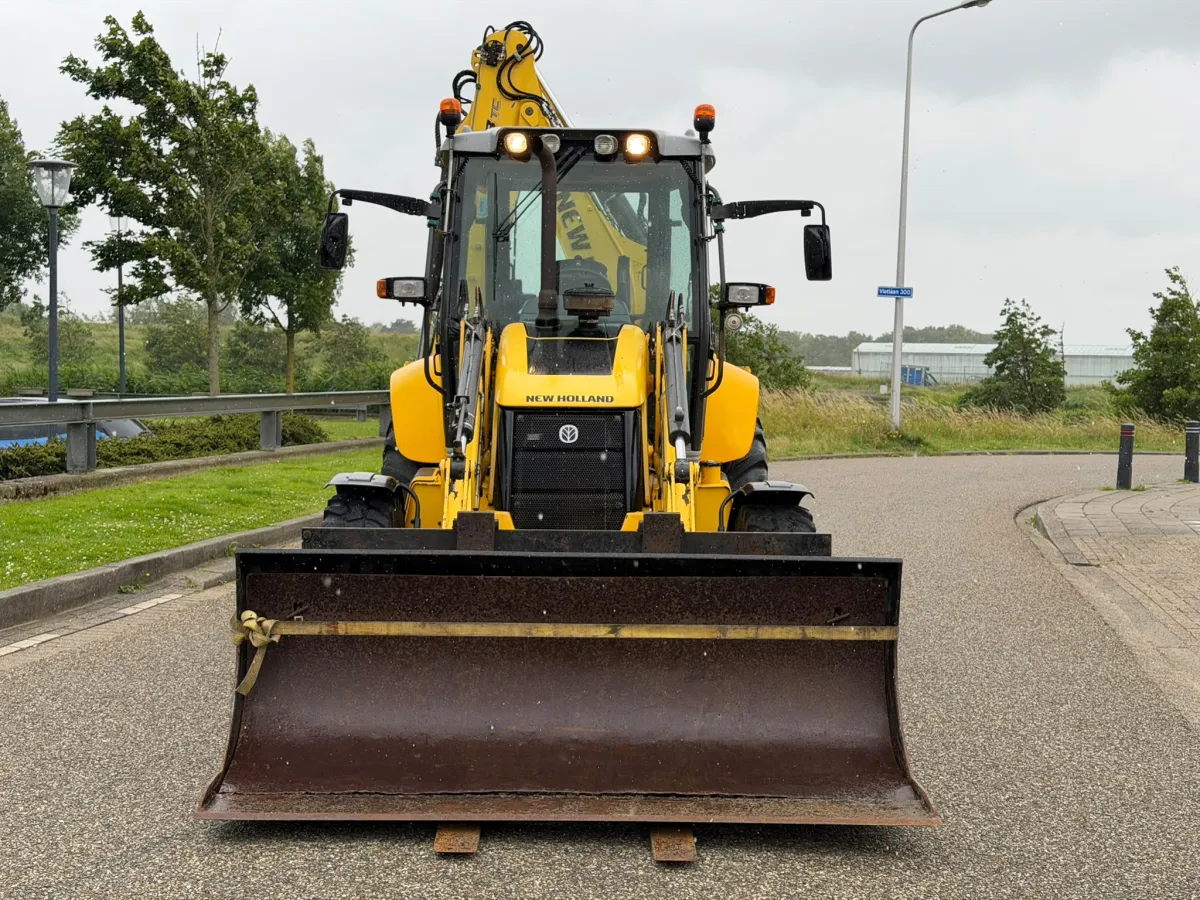 New Holland B110B TC Backhoe Loader – PowerShift, Command Control, Ready to Work