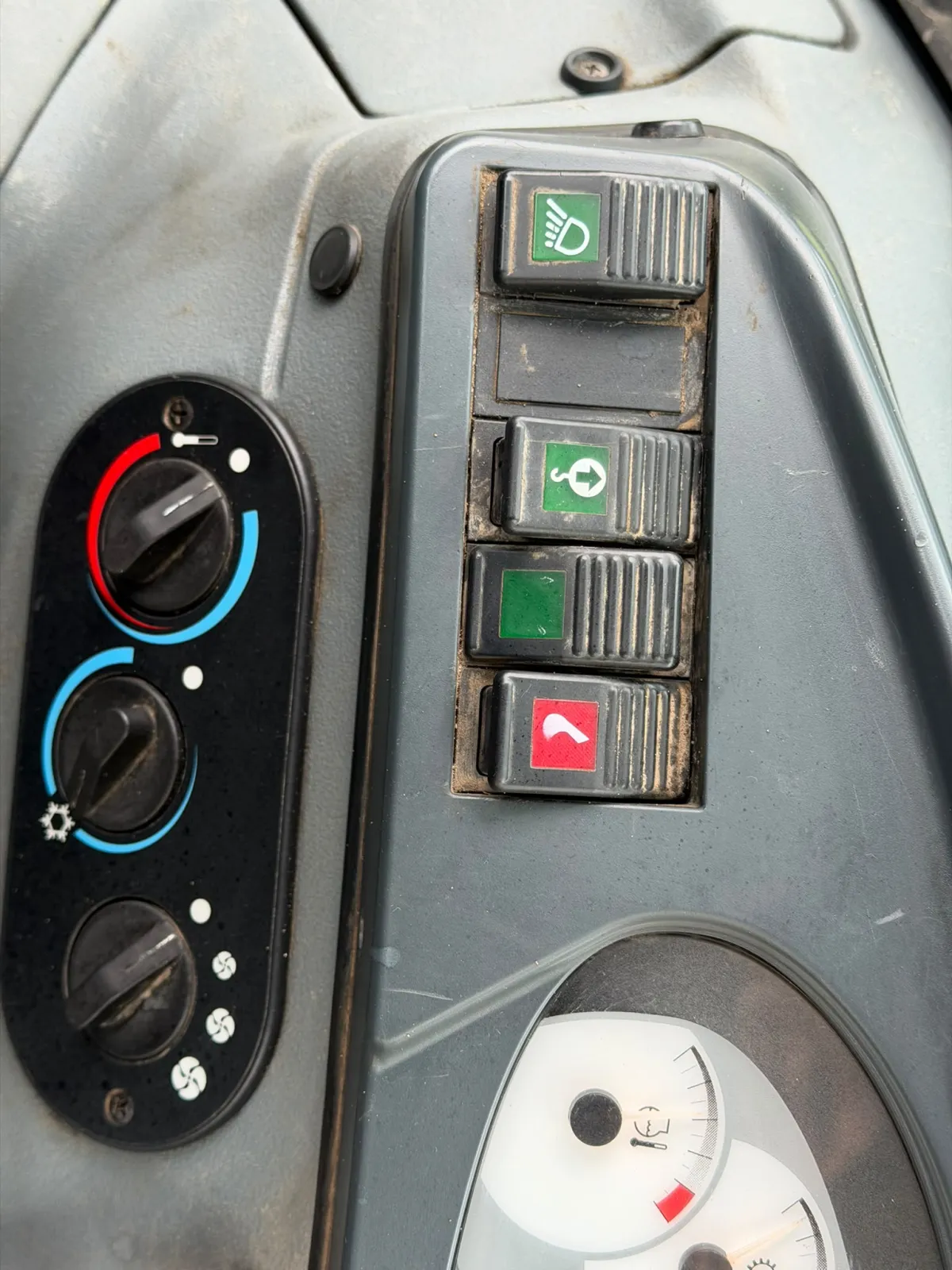 New Holland B110B TC Backhoe Loader – PowerShift, Command Control, Ready to Work