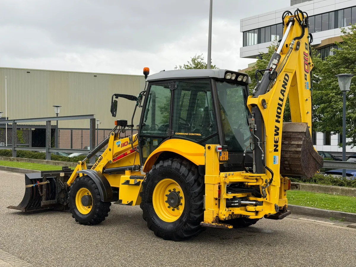 New Holland B110B TC Backhoe Loader – PowerShift, Command Control, Ready to Work
