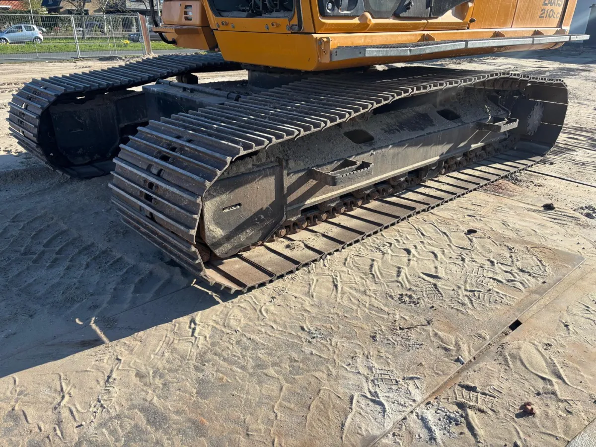 Hitachi Zaxis 210LC Crawler Excavator – 21 Ton Class, Ready for Work