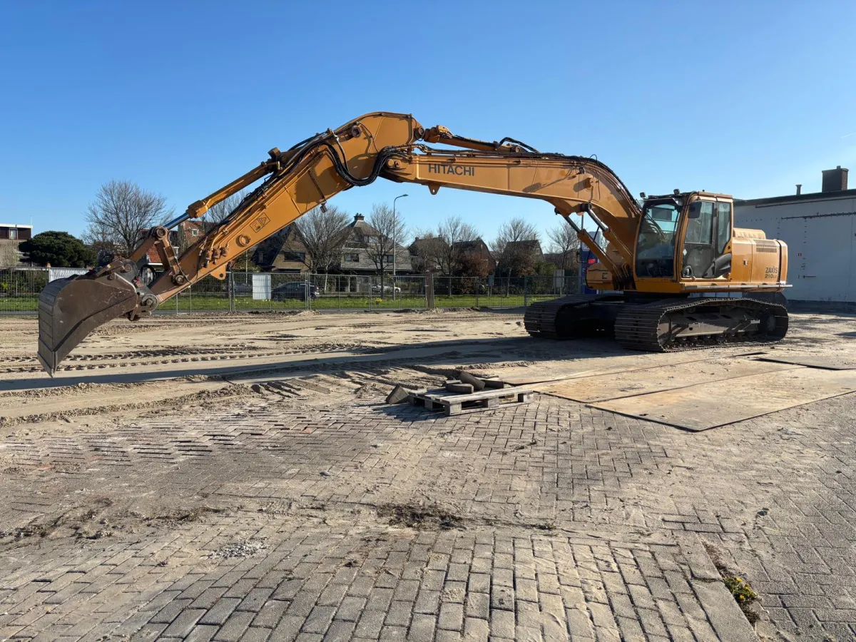 Hitachi Zaxis 210LC Crawler Excavator – 21 Ton Class, Ready for Work