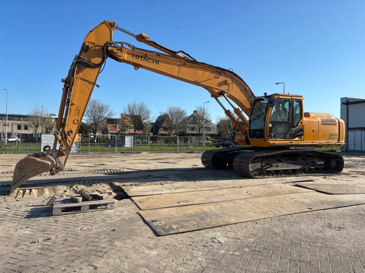 Hitachi Zaxis 210LC Crawler Excavator – 21 Ton Class, Ready for Work