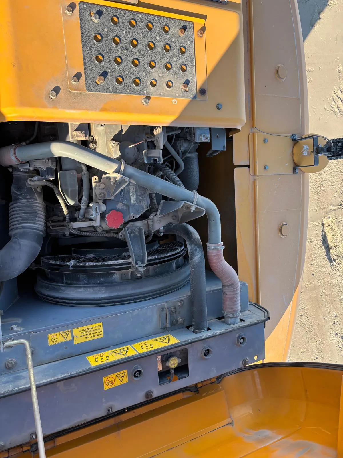 Hitachi Zaxis 210LC Crawler Excavator – 21 Ton Class, Ready for Work