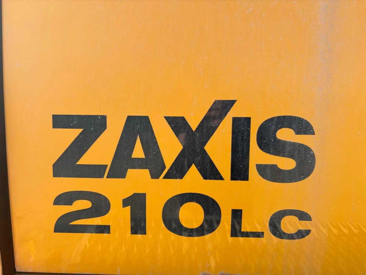 Hitachi Zaxis 210LC Crawler Excavator – 21 Ton Class, Ready for Work