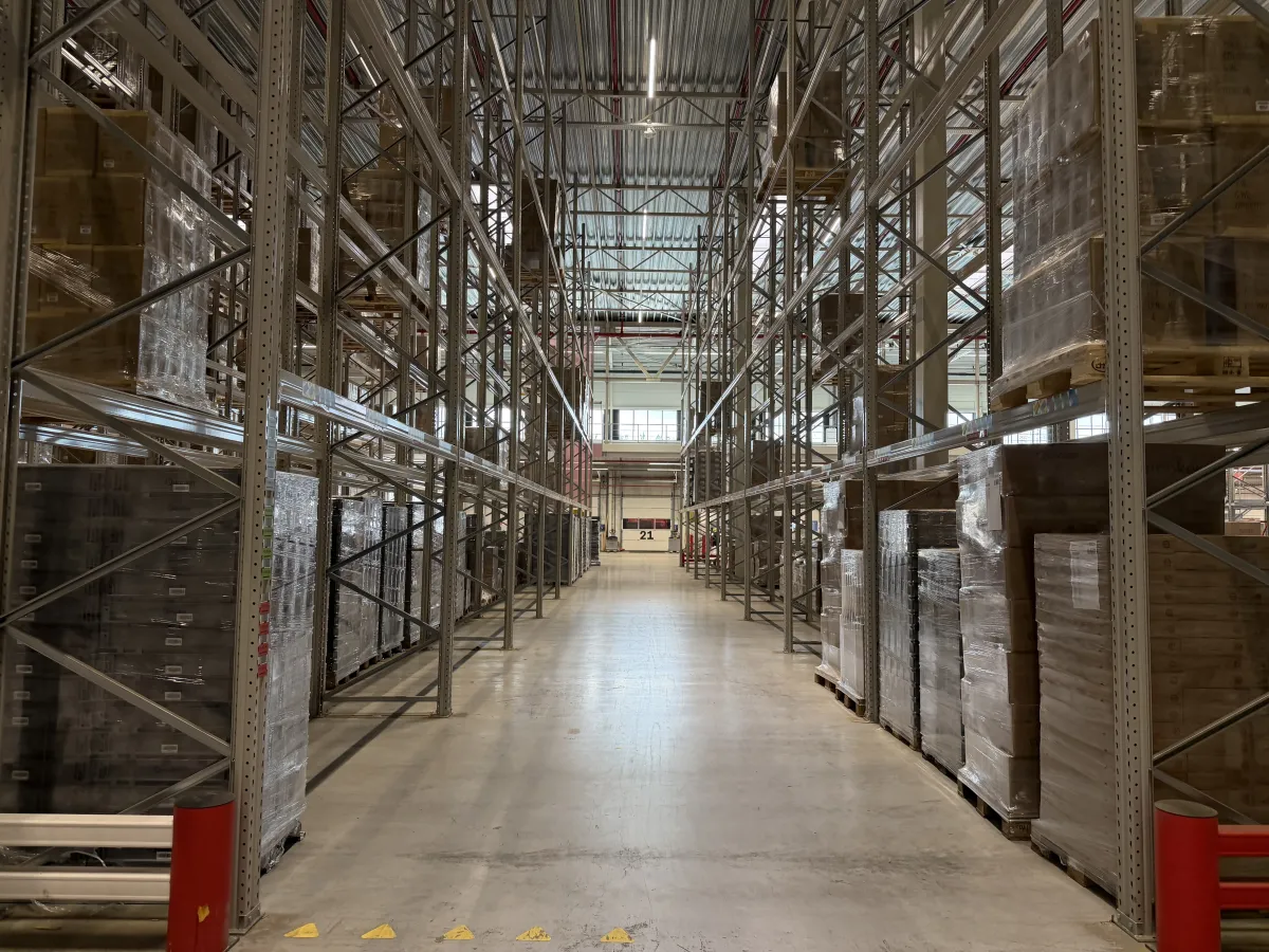 Heavy-Duty Pallet Racking System – Multi-Level, High-Bay Warehouse Shelving