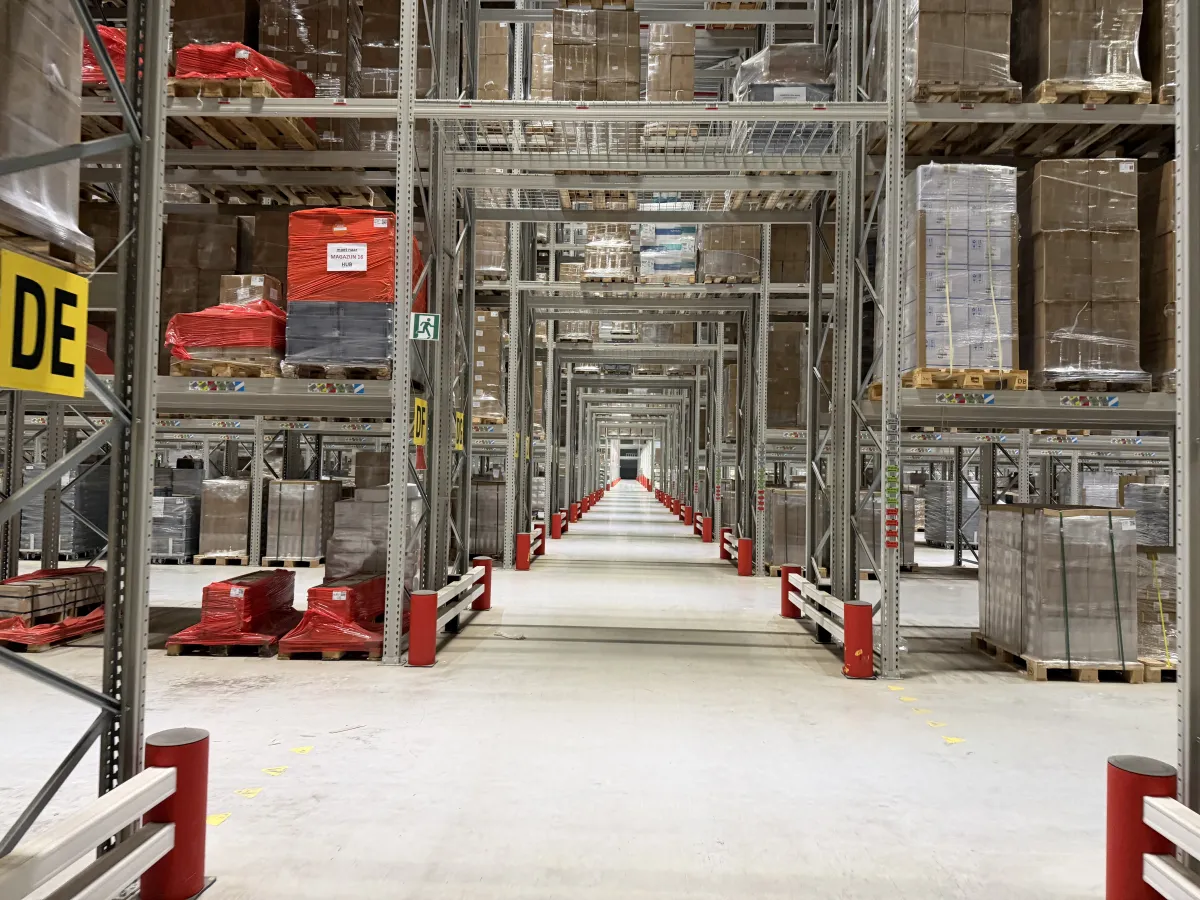 Heavy-Duty Pallet Racking System – Multi-Level, High-Bay Warehouse Shelving