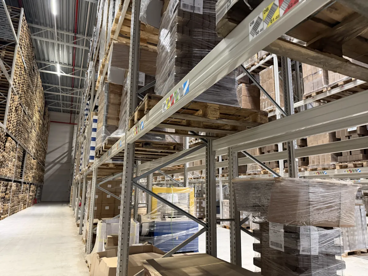 Heavy-Duty Pallet Racking System – Multi-Level, High-Bay Warehouse Shelving