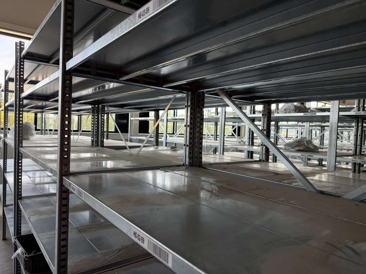 Galvanised Steel Shelving Units – Large Lot,