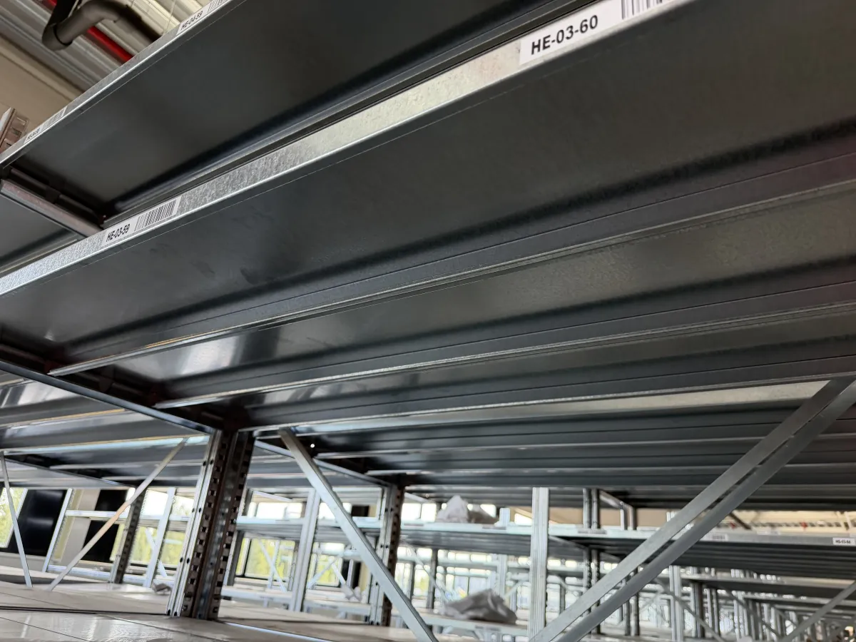 Galvanised Steel Shelving Units – Large Lot,