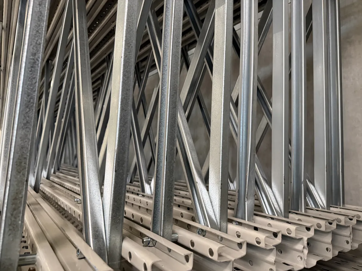 White coated Pallet Racking Frames & Beams – Large Quantity, Heavy-Duty Steel
