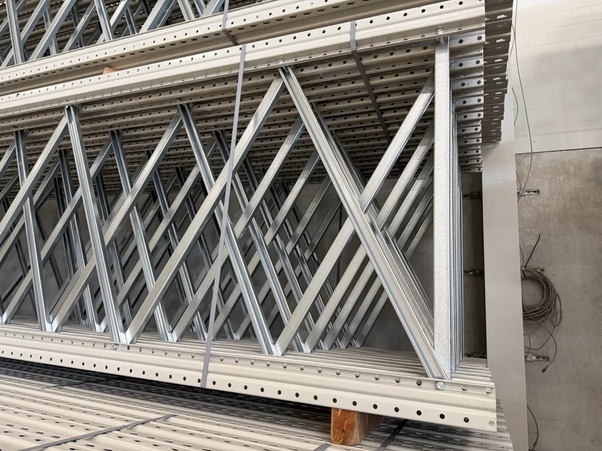 White coated Pallet Racking Frames & Beams – Large Quantity, Heavy-Duty Steel
