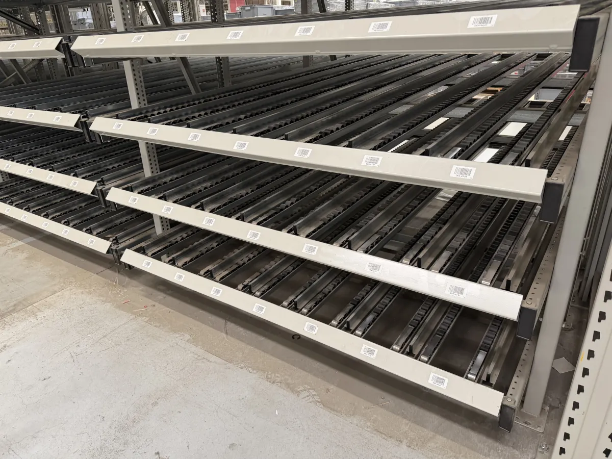 Flow Rack / Carton Live Storage Shelving Units – Roller Lane Pick System, 4-Level