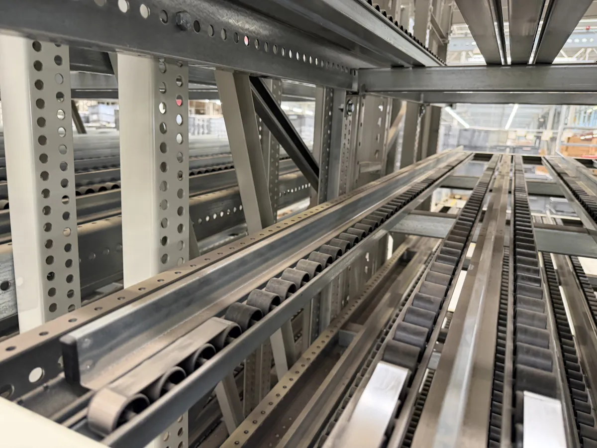 Flow Rack / Carton Live Storage Shelving Units – Roller Lane Pick System, 4-Level