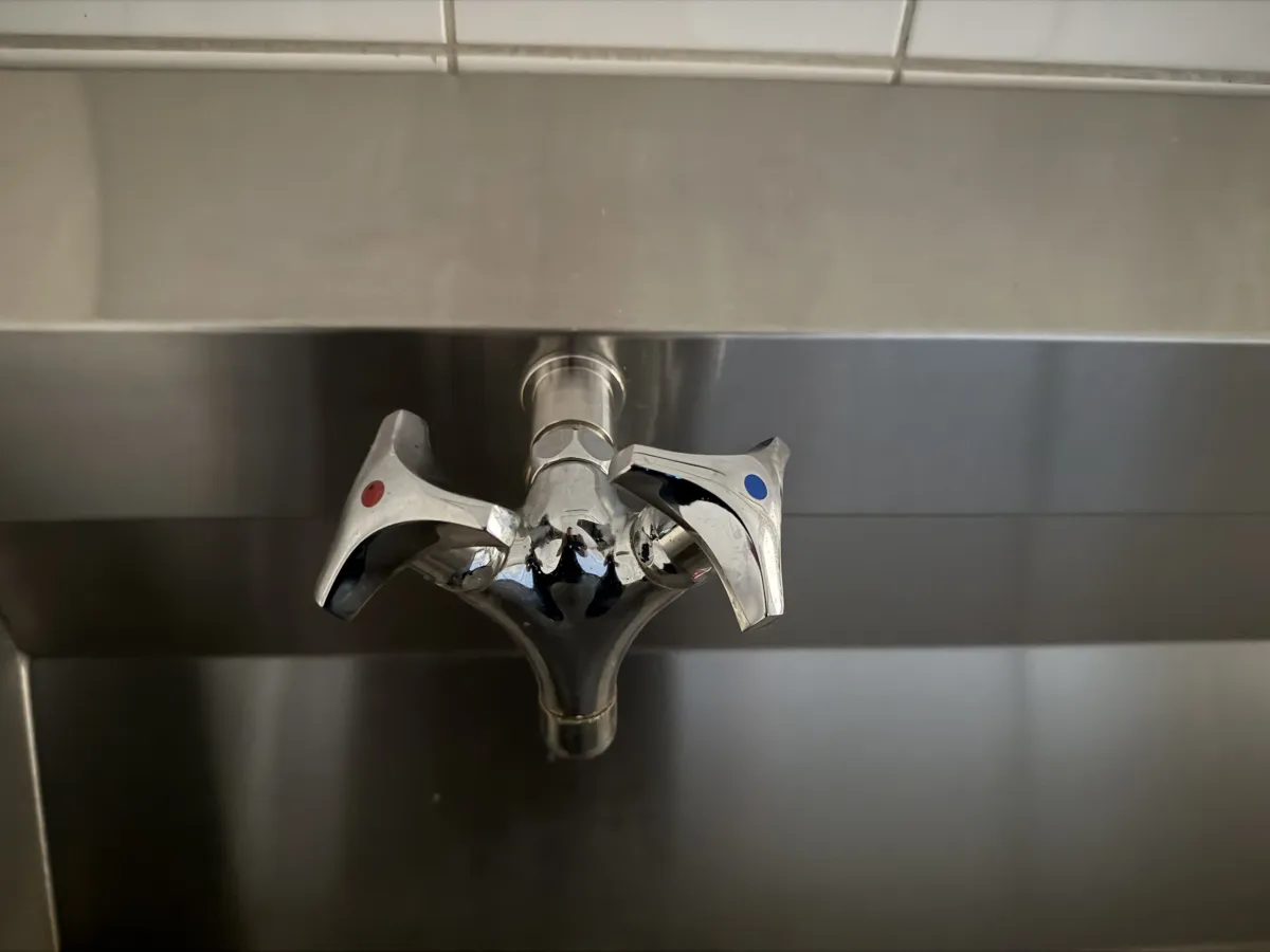 Stainless Steel Trough Sink with 5 taps